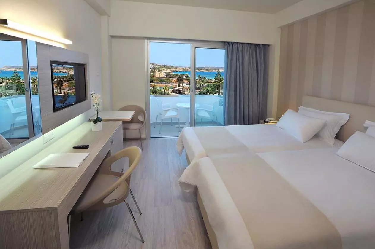 NESTOR_SHABAVIZ (10).jpg